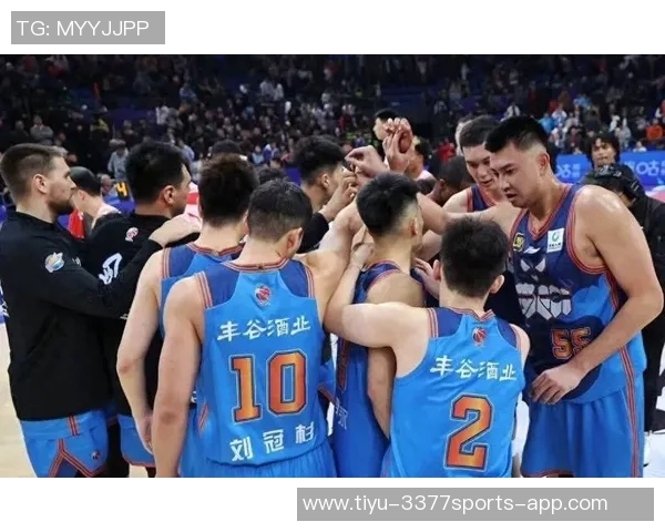 四川教练组集体罢工球员自发训练并将于周五前往青岛体测