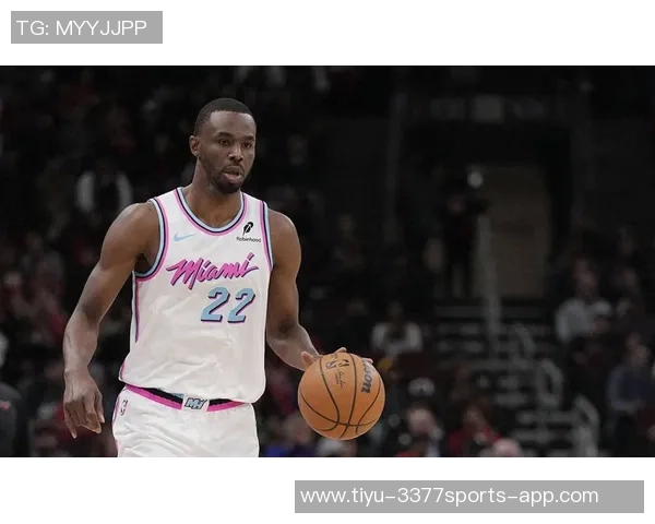 维金斯称赞鲍威尔赛季表现出色第四节关键时刻展现爆发力